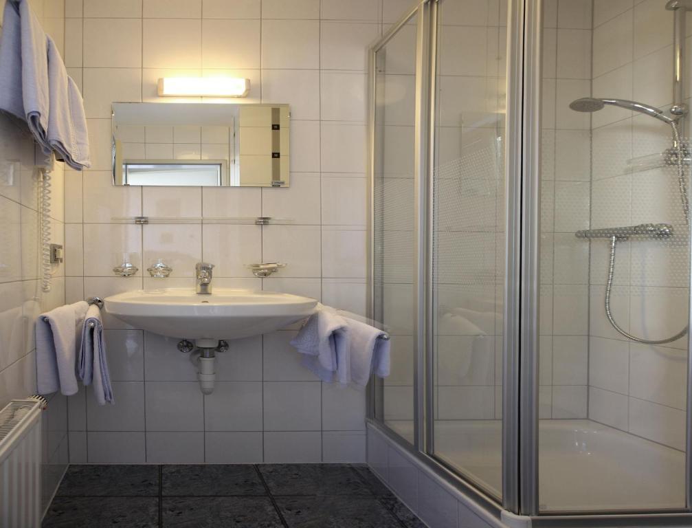 Hotel Auhof Schruns Oda fotoğraf